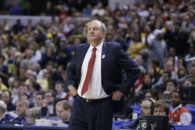Ohio State head coach Thad Matta watches in the second half of an NCAA college basketball game against Michigan in the semifinals of the Big Ten Conference tournament Saturday, March 15, 2014, in Indianapolis. Michigan won 72-69. (AP Photo/Michael Conroy)