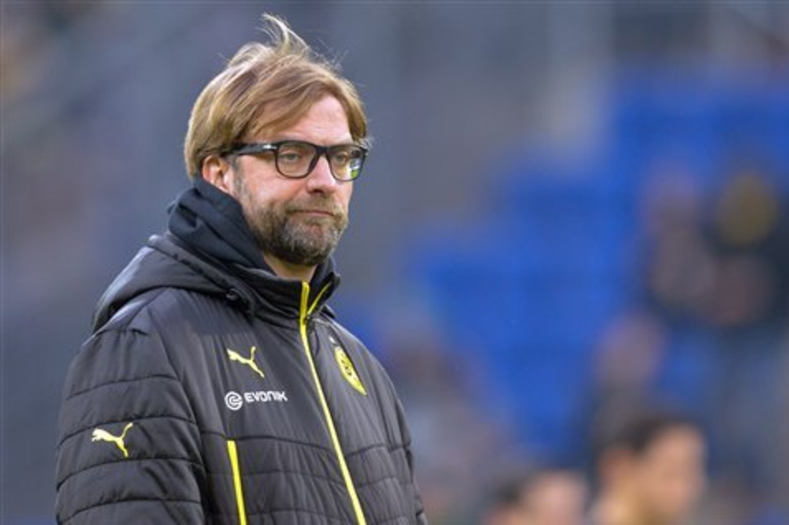 Dortmund's head coach Juergen Klopp  waits prior to  the Bundesliga soccer match between 1899 Hoffenheim  and Borussia Dortmund  in Sinsheim, southern Germany, Saturday Dec. 14, 2013.  (AP Photo/dpa,Uwe Anspach)