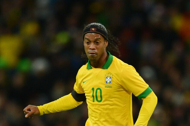 LONDON, ENGLAND - FEBRUARY 06:  Ronaldinho of Brazil in action during the International friendly between England and Brazil at Wembley Stadium on February 6, 2013 in London, England.  (Photo by Mike Hewitt/Getty Images)