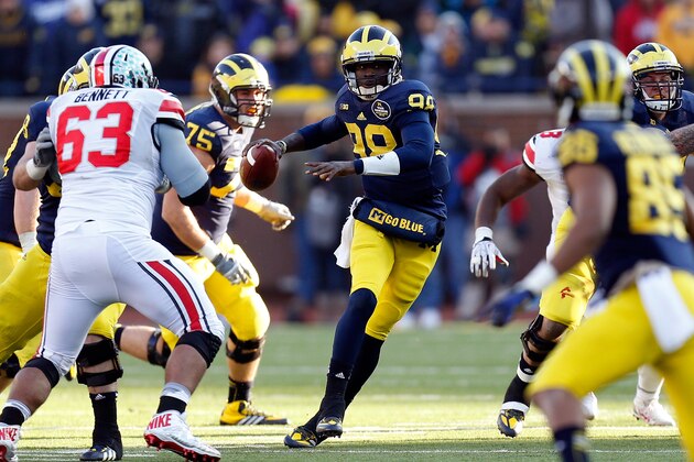 ANN ARBOR, MI - NOVEMBER 30: Quarterback Devin Gardner #98 of the Michigan Wolverines looks to pass against the Ohio State Buckeyes during a game at Michigan Stadium on November 30, 2013 in Ann Arbor, Michigan.  (Photo by Gregory Shamus/Getty Images)