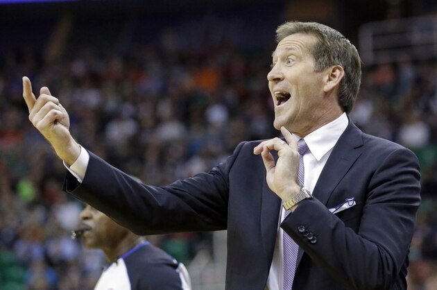 Phoenix Suns head coach Jeff Hornacek shouts to his team in the second quarter of an NBA basketball game against the Utah Jazz, Wednesday, Feb. 26, 2014, in Salt Lake City. (AP Photo/Rick Bowmer)