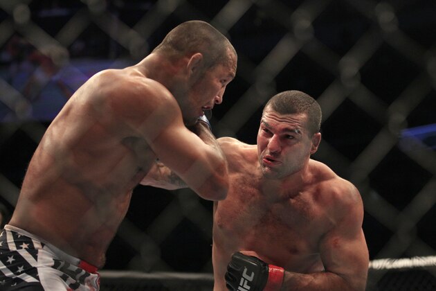 Mauricio Rua, right, fights Dan Henderson during a UFC 139 Mixed Martial Arts light heavyweight bout in San Jose, Calif., Saturday, Nov. 19, 2011. (AP Photo/Jeff Chiu) Mauricio Rua, right, fights Dan Henderson during a UFC 139 Mixed Martial Arts light heavyweight bout in San Jose, Calif., Saturday, Nov. 19, 2011. (AP Photo/Jeff Chiu)