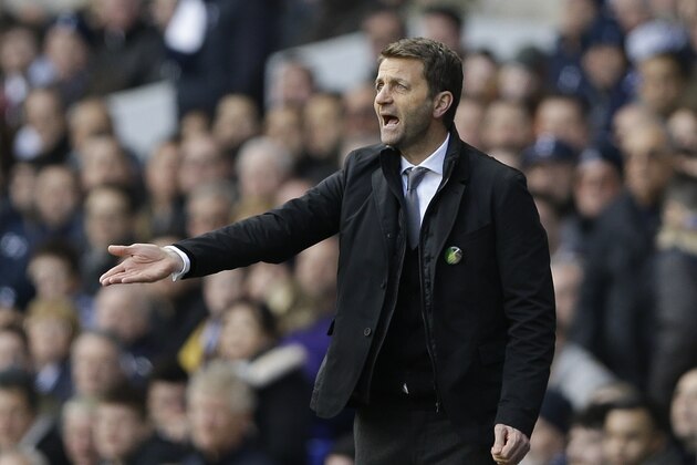 Tottenham's manager Tim Sherwood directs his players during the English Premier League soccer match between Tottenham Hotspur and Southampton at White Hart Lane stadium in London, Sunday, March 23, 2014. (AP Photo/Kirsty Wigglesworth)