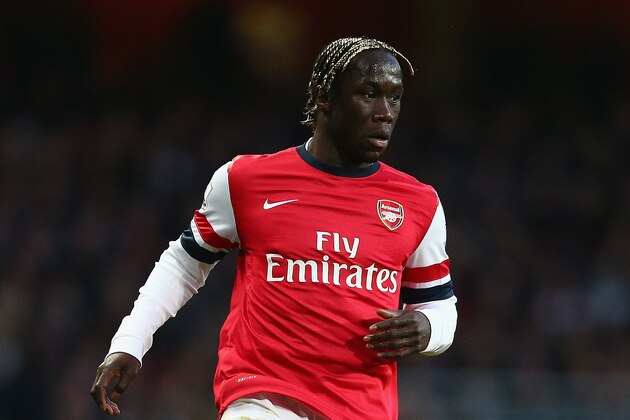 LONDON, ENGLAND - JANUARY 18:  Bacary Sagna of Arsenal in action during the Barclays Premier League match between Arsenal and Fulham at Emirates Stadium on January 18, 2014 in London, England.  (Photo by Clive Mason/Getty Images)
