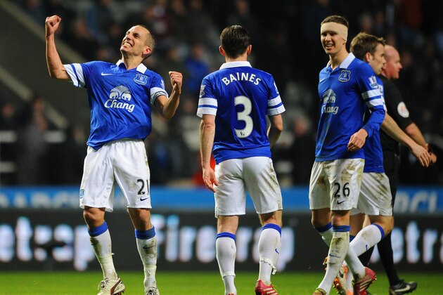 NEWCASTLE UPON TYNE, ENGLAND - MARCH 25:  Leon Osman of Everton celebrates scoring their third goal during the Barclays Premier League match between Newcastle United and Everton at St James' Park on March 25, 2014 in Newcastle upon Tyne, England.  (Photo by Chris Brunskill/Getty Images)