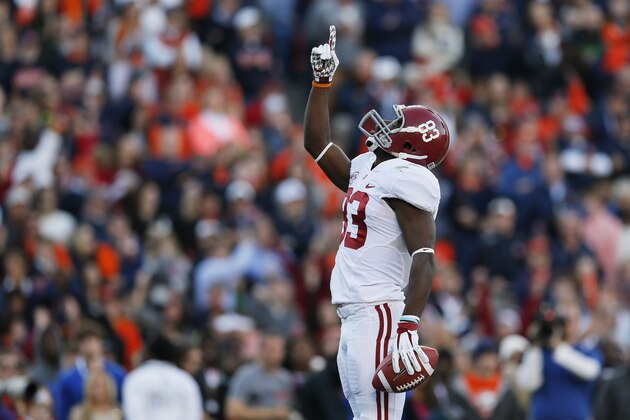 AUBURN, AL - NOVEMBER 30:  Kevin Norwood #83 of the Alabama Crimson Tide celebrates his second quarter touchdown against the Auburn Tigers at Jordan-Hare Stadium on November 30, 2013 in Auburn, Alabama.  (Photo by Kevin C. Cox/Getty Images)