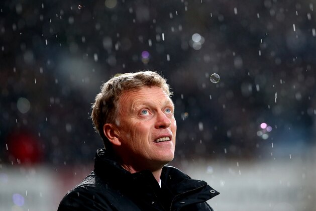 LONDON, ENGLAND - MARCH 22:  David Moyes the Manchester United manager looks on prior to kickoff during the Barclays Premier League match between West Ham United and Manchester United at Boleyn Ground on March 22, 2014 in London, England.  (Photo by Julian Finney/Getty Images)
