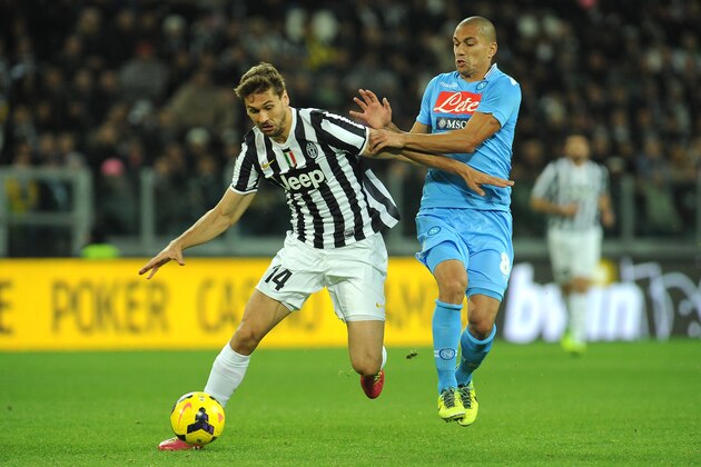 TURIN, ITALY - NOVEMBER 10: Fernando Lorente (L) of Juventus is challenged by Gokhan Inler of SSC Napoli during the Serie A match between Juventus and SSC Napoli at Juventus Arena on November 10, 2013 in Turin, Italy. (Photo by Valerio Pennicino/Getty Images) TURIN, ITALY - NOVEMBER 10: Fernando Lorente (L) of Juventus is challenged by Gokhan Inler of SSC Napoli during the Serie A match between Juventus and SSC Napoli at Juventus Arena on November 10, 2013 in Turin, Italy. (Photo by Valerio Pennicino/Getty Images)