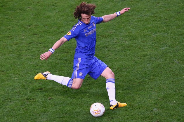 AMSTERDAM, NETHERLANDS - MAY 15:  David Luiz of Chelsea in action during the UEFA Europa League Final between SL Benfica and Chelsea FC at Amsterdam Arena on May 15, 2013 in Amsterdam, Netherlands.  (Photo by Christof Koepsel/Getty Images)