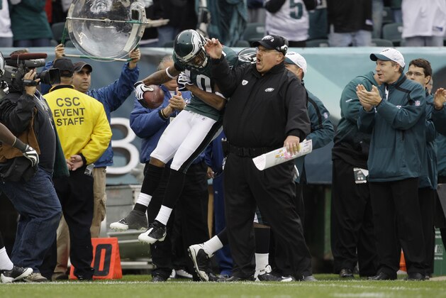 Philadelphia Eagles wide receiver DeSean Jackson celebrates scoring touchdown with Eagles coach Andy Reid during the second quarter of an NFL football game against the New York Giants, Sunday, Nov. 1, 2009, in Philadelphia. (AP Photo/Carolyn Kaster)