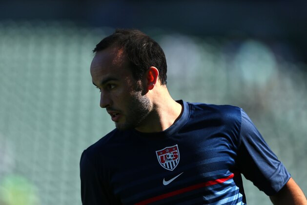 LOS ANGELES, CA - FEBRUARY 01:  Landon Donovan #10 of the USA warms up prior to their international friendly match against the Korea Republic at StubHub Center on February 1, 2014 in Los Angeles, California. The USA defeated the Korea Republic 2-0.  (Photo by Victor Decolongon/Getty Images)