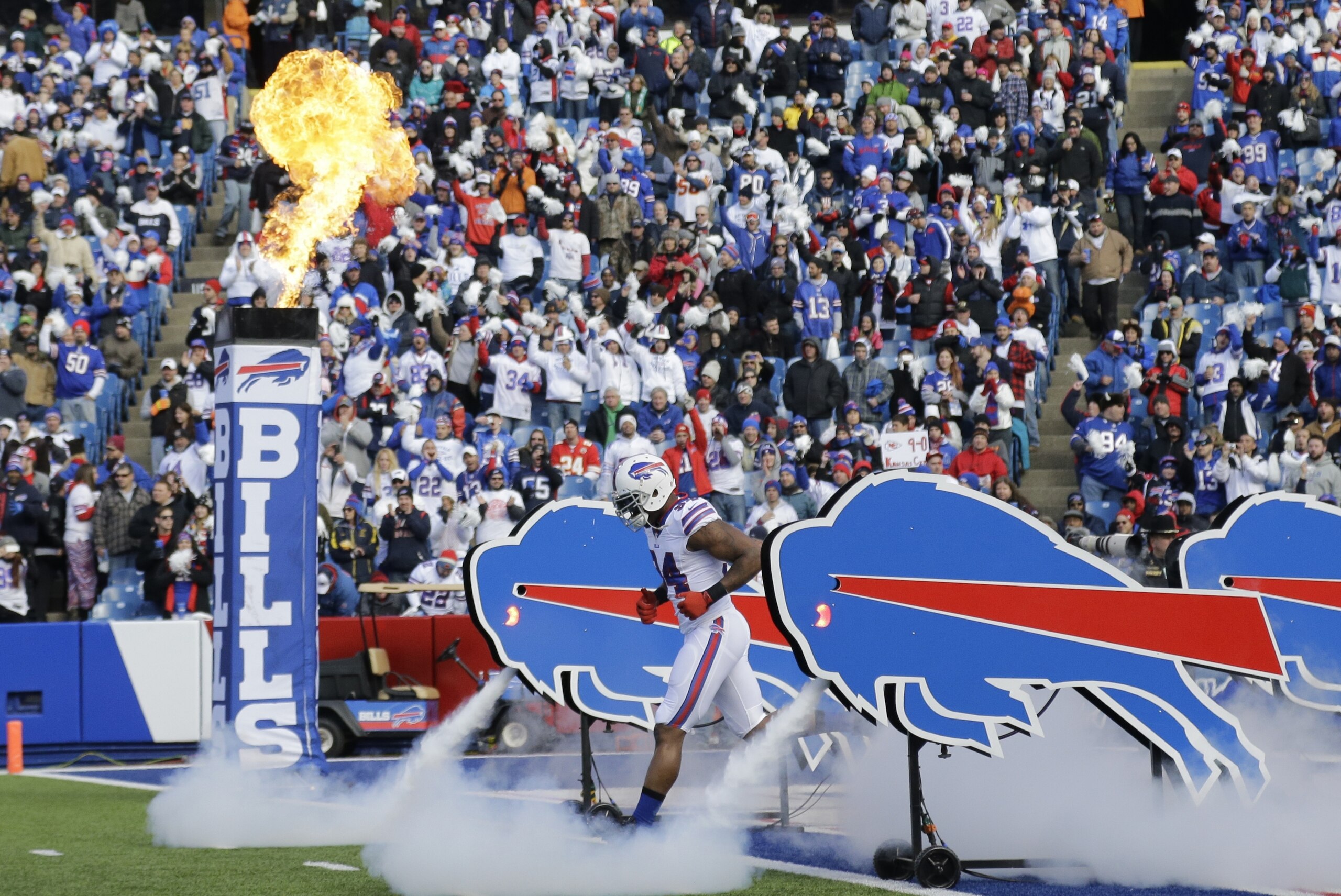 Buffalo Bills defensive end Mario Williams (94) is introduced before playing the Kansas City Chiefs in an NFL football game in Orchard Park, N.Y. Sunday, Nov. 3, 2013. Kansas City won 23-13. (AP Photo/Bill Wippert)