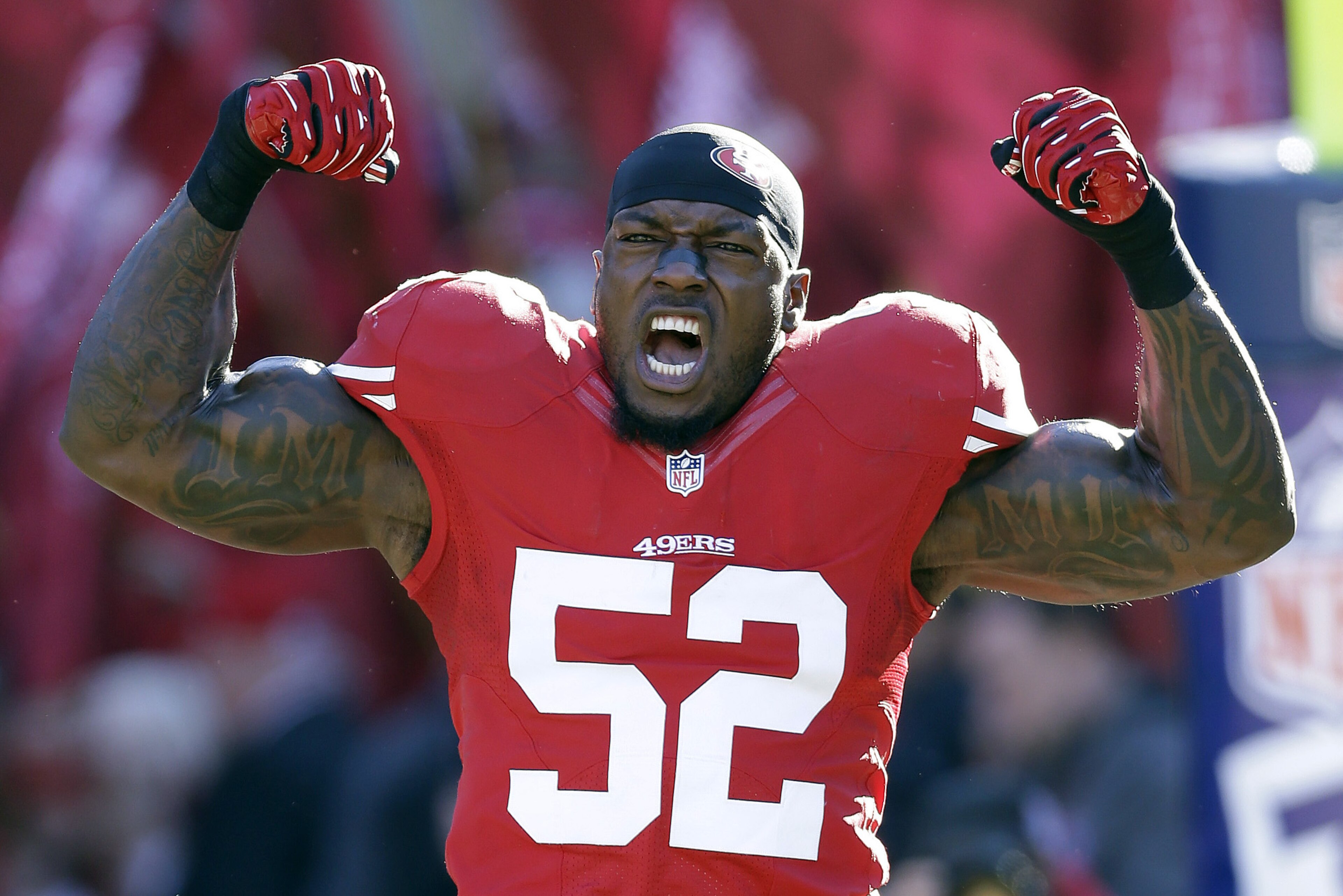 San Francisco 49ers'  Patrick Willis reacts during player introductions before an NFL football game against the Seattle Seahawks, Sunday, Dec. 8, 2013, in San Francisco. (AP Photo/Marcio Jose Sanchez)