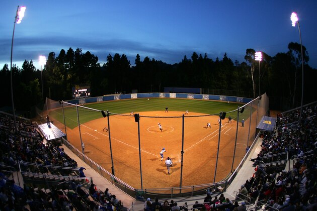 LOS ANGELES, CA - APRIL 22:  General View of Easton Stadium during the game between the UCLA Bruins Softball team and the USA Softball team on April 22, 2008 at Easton Stadium in Los Angeles, California.  (Photo by Robert Laberge/Getty Images)