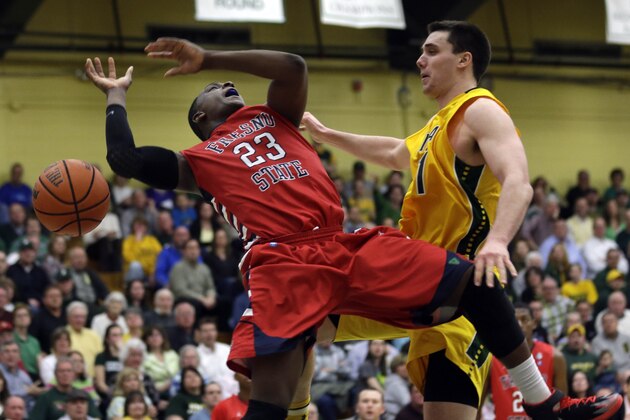 Fresno State's Marvelle Harris (23) is fouled by Siena's Brett Bisping during the second half of a College Basketball Invitational championship series game Wednesday, April 2, 2014, in Loudonville, N.Y. Fresno State won 89-75. (AP Photo/Mike Groll) Fresno State's Marvelle Harris (23) is fouled by Siena's Brett Bisping during the second half of a College Basketball Invitational championship series game Wednesday, April 2, 2014, in Loudonville, N.Y. Fresno State won 89-75. (AP Photo/Mike Groll)