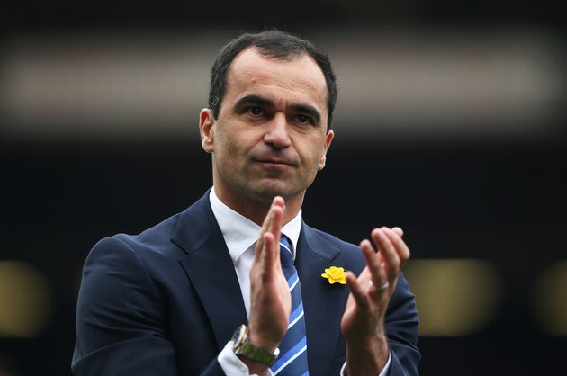 LONDON, ENGLAND - MARCH 30: Manager Roberto Martinez of Everton celebrates victory after the Barclays Premier League match between Fulham and Everton at Craven Cottage on March 30, 2014 in London, England. (Photo by Scott Heavey/Getty Images) LONDON, ENGLAND - MARCH 30: Manager Roberto Martinez of Everton celebrates victory after the Barclays Premier League match between Fulham and Everton at Craven Cottage on March 30, 2014 in London, England. (Photo by Scott Heavey/Getty Images)