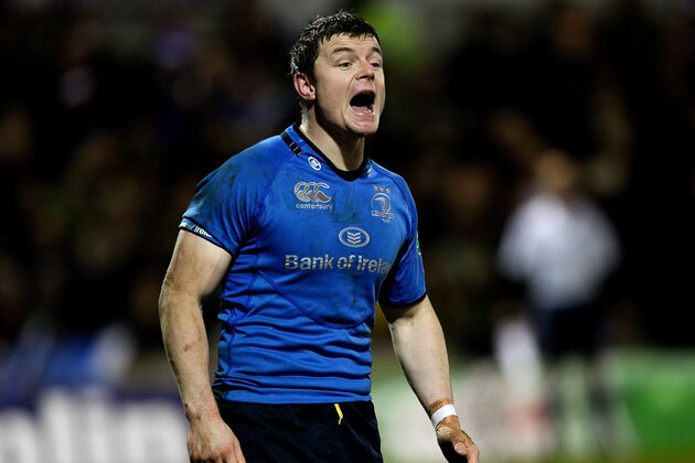 NORTHAMPTON, ENGLAND - DECEMBER 07: Brian O'Driscoll of Leinster shouts instructions during the Heineken Cup match between Northampton Saints and Leinster Rugby at Franklin's Gardens on December 7, 2013 in Northampton, England. (Photo by Ben Hoskins/Getty Images)
