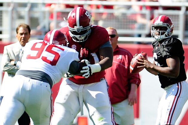 TUSCALOOSA, AL - APRIL 20:  Blake Sims #6 of the Crimson team drops back to pass during the Alabama A-Day spring game at Bryant-Denny Stadium on April 20, 2013 in Tuscaloosa, Alabama.  (Photo by Stacy Revere/Getty Images)