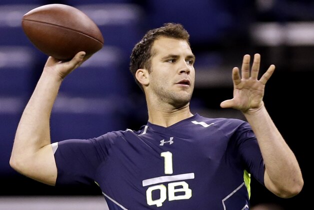 Central Florida quarterback Blake Bortles runs a drill at the NFL football scouting combine in Indianapolis, Sunday, Feb. 23, 2014. (AP Photo/Nam Y. Huh)
