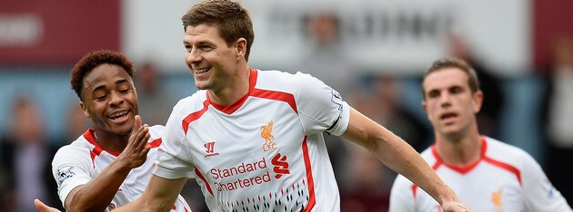 LONDON, ENGLAND - APRIL 06:  Steven Gerrard of Liverpool runs with the ball during the Barclays Premier League match between West Ham United and Liverpool at Boleyn Ground on April 6, 2014 in London, England.  (Photo by Julian Finney/Getty Images)