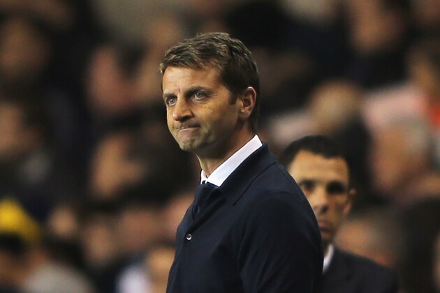 LONDON, ENGLAND - APRIL 07:  Tim Sherwood, manager of Tottenham Hotspur gives the thumbs up during the Barclays Premier League match between Tottenham Hotspur and Sunderland at White Hart Lane on April 7, 2014 in London, England.  (Photo by Ian Walton/Getty Images)