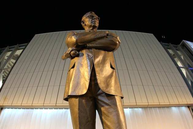 LOS ANGELES, CA - NOVEMBER 09:  A newly erected statue of legendary UCLA head coach John Wooden stands in front of Pauley Pavillion before the first game there since renovations, between the Indiana State Sycamores and the UCLA Bruins on November 9, 2012 in Los Angeles, California.  (Photo by Stephen Dunn/Getty Images)