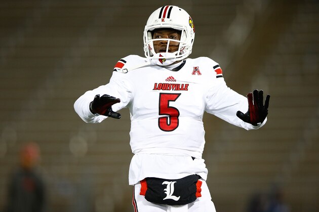 EAST HARTFORD, CT - NOVEMBER 08: Teddy Bridgewater #5 of the Louisville Cardinals warms up prior to the game against the Connecticut Huskies at Rentschler Field on November 8, 2013 in East Hartford, Connecticut. (Photo by Jared Wickerham/Getty Images) EAST HARTFORD, CT - NOVEMBER 08: Teddy Bridgewater #5 of the Louisville Cardinals warms up prior to the game against the Connecticut Huskies at Rentschler Field on November 8, 2013 in East Hartford, Connecticut. (Photo by Jared Wickerham/Getty Images)