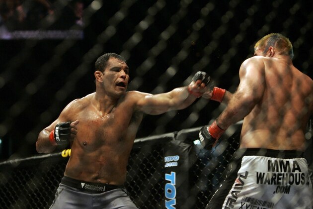 Antonio Rodrigo Nogueira (left) throws a jab at Heath Herring at Ultimate Fighting Championship 73 on Saturday, July 7, 2007, in Sacramento, Calif. Nogueira won via 3 round unanimous decision.  (AP Photo/Jeff Chiu)