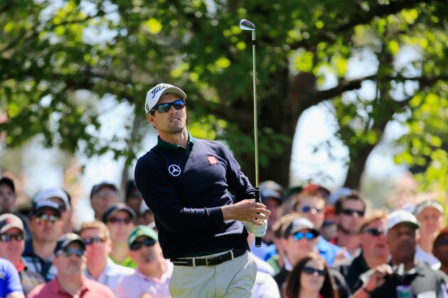AUGUSTA, GA - APRIL 10:  Adam Scott of Australia  hits his tee shot on the fourth hole during the first round of the 2014 Masters Tournament at Augusta National Golf Club on April 10, 2014 in Augusta, Georgia.  (Photo by Rob Carr/Getty Images)