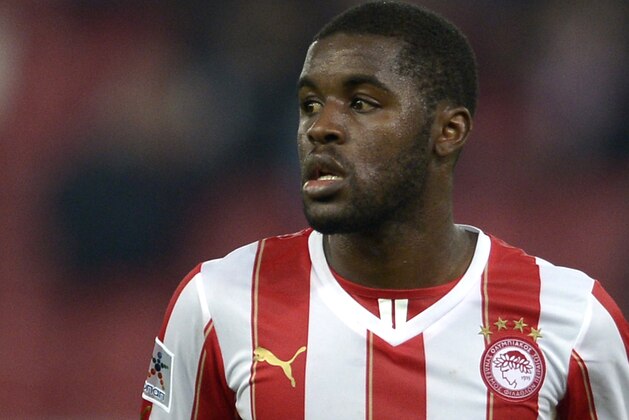 ATHENS,GREECE - JANUARY 18: Joel Campbell of Olympiacos in action during the Greek Superleague match between Olympiacos and  Levadiakos at the Georgios Karaiskakis Stadium on January 18, 2014 in Athens,Greece.  (Photo by Aris Messinis/EuroFootball/Getty Images)