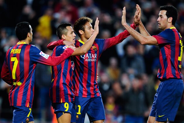 BARCELONA, SPAIN - NOVEMBER 23: Alexis Sanchez (2ndL) of FC Barcelona celebrates with his teammates after scoring his team's third goal from during the La Liga match between FC Barcelona and Granda CF at Camp Nou on November 23, 2013 in Barcelona, Spain. (Photo by David Ramos/Getty Images) BARCELONA, SPAIN - NOVEMBER 23: Alexis Sanchez (2ndL) of FC Barcelona celebrates with his teammates after scoring his team's third goal from during the La Liga match between FC Barcelona and Granda CF at Camp Nou on November 23, 2013 in Barcelona, Spain. (Photo by David Ramos/Getty Images)