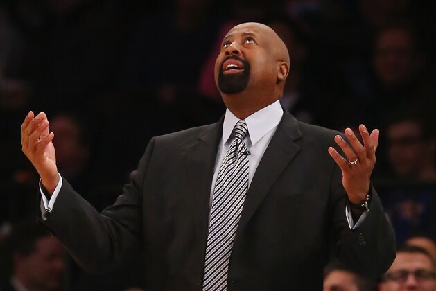 NEW YORK, NY - JANUARY 17:  Mike Woodson, head coach of the New York Knicks during their game at Madison Square Garden on January 17, 2014 in New York City.    NOTE TO USER: User expressly acknowledges and agrees that, by downloading and or using this photograph, User is consenting to the terms and conditions of the Getty Images License Agreement.  (Photo by Al Bello/Getty Images)