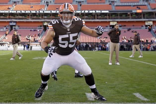 Cleveland Browns center Alex Mack works on his blocking technique before an NFL football game against the Baltimore Ravens Sunday, Nov. 3, 2013, in Cleveland. (AP Photo/Mark Duncan)