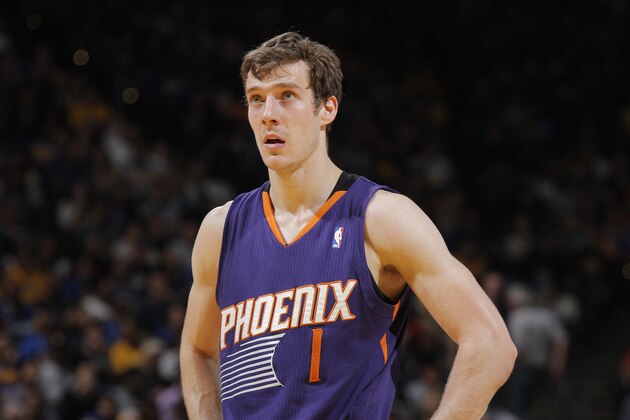 OAKLAND, CA - MARCH 9: Goran Dragic #1 of the Phoenix Suns while facing the Golden State Warriors on March 9, 2014 at Oracle Arena in Oakland, California. NOTE TO USER: User expressly acknowledges and agrees that, by downloading and or using this photograph, user is consenting to the terms and conditions of Getty Images License Agreement. Mandatory Copyright Notice: Copyright 2014 NBAE (Photo by Rocky Widner/NBAE via Getty Images) OAKLAND, CA - MARCH 9: Goran Dragic #1 of the Phoenix Suns while facing the Golden State Warriors on March 9, 2014 at Oracle Arena in Oakland, California. NOTE TO USER: User expressly acknowledges and agrees that, by downloading and or using this photograph, user is consenting to the terms and conditions of Getty Images License Agreement. Mandatory Copyright Notice: Copyright 2014 NBAE (Photo by Rocky Widner/NBAE via Getty Images)