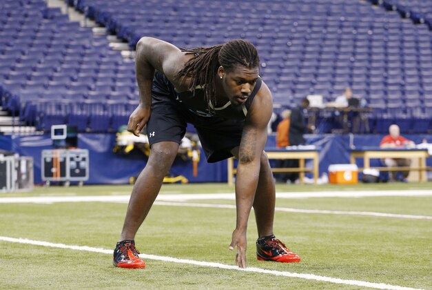 Feb 24, 2014; Indianapolis, IN,South Carolina Gamecock Jadevon Clowney runs the shuttle during the                                                                                                               2014 NFL Combine at Lucas Oil Stadium. Mandatory Credit: Brian Spurlock-USA TODAY Sports