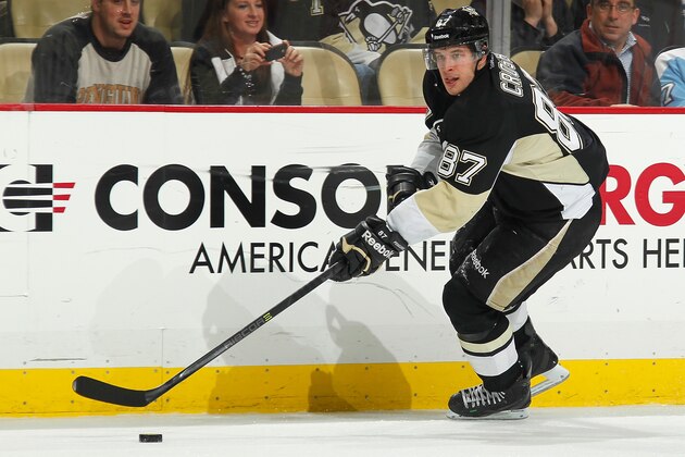 PITTSBURGH, PA - APRIL 9: Sidney Crosby #87 of the Pittsburgh Penguins moves the puck against the Detroit Red Wings on April 9, 2014 at Consol Energy Center in Pittsburgh, Pennsylvania. (Photo by Gregory Shamus/NHLI via Getty Images) PITTSBURGH, PA - APRIL 9: Sidney Crosby #87 of the Pittsburgh Penguins moves the puck against the Detroit Red Wings on April 9, 2014 at Consol Energy Center in Pittsburgh, Pennsylvania. (Photo by Gregory Shamus/NHLI via Getty Images)