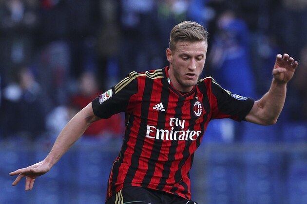 GENOA, ITALY - FEBRUARY 23:  Ignazio Abate of AC Milan in action during the Serie A match between UC Sampdoria and AC Milan at Stadio Luigi Ferraris on February 23, 2014 in Genoa, Italy.  (Photo by Marco Luzzani/Getty Images)