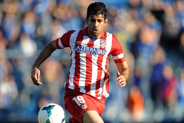 GETAFE, SPAIN - APRIL 13:  Diego Costa of  Club Atletico de Madrid in action during the La  Liga match between Getafe CF and Club Atletico de Madrid at Coliseum Alfonso Perez stadium on April 13, 2014 in Getafe, Spain.  (Photo by Denis Doyle/Getty Images)