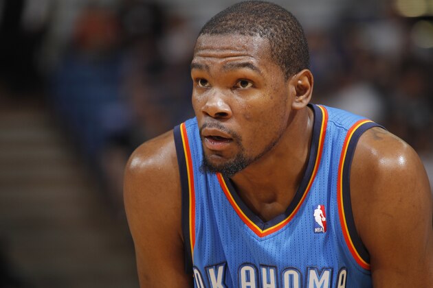 SACRAMENTO, CA - APRIL 8: Kevin Durant #35 of the Oklahoma City Thunder in a game against the Sacramento Kings on April 8, 2014 at Sleep Train Arena in Sacramento, California. NOTE TO USER: User expressly acknowledges and agrees that, by downloading and or using this photograph, User is consenting to the terms and conditions of the Getty Images Agreement. Mandatory Copyright Notice: Copyright 2014 NBAE (Photo by Rocky Widner/NBAE via Getty Images)