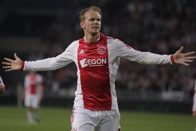 Siem de Jong of Ajax celebrates scoring 2-0 against VVV Venlo at ArenA stadium in Amsterdam, Netherlands, Wednesday May 2, 2012. Ajax clinched the Dutch Premier League title. (AP Photo/Peter Dejong)