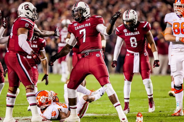 Nov 30, 2013; Columbia, SC, USA; South Carolina Gamecocks defensive end Jadeveon Clowney (7) celebrates a tackle for loss against the Clemson Tigers in the second quarter at Williams-Brice Stadium. Mandatory Credit: Jeff Blake-USA TODAY Sports Nov 30, 2013; Columbia, SC, USA; South Carolina Gamecocks defensive end Jadeveon Clowney (7) celebrates a tackle for loss against the Clemson Tigers in the second quarter at Williams-Brice Stadium. Mandatory Credit: Jeff Blake-USA TODAY Sports