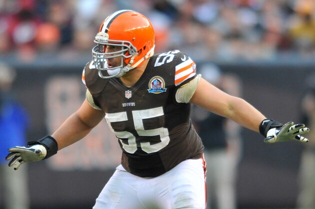 Dec 16, 2012; Cleveland, OH, USA; Cleveland Browns center Alex Mack (55) during a game against the Washington Redskins at Cleveland Browns Stadium. Washington won 38-21. Mandatory Credit: David Richard-USA TODAY Sports