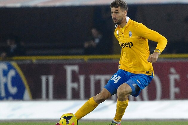 BOLOGNA, ITALY - DECEMBER 06: Fernando Llorente # 14 of Juventus in action during the Serie A match between Bologna FC and Juventus at Stadio Renato Dall'Ara on December 6, 2013 in Bologna, Italy.  (Photo by Mario Carlini / Iguana Press/Getty Images)