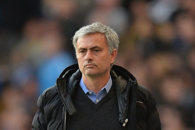 LONDON, ENGLAND - APRIL 19:  Chelsea manager Jose Mourinho can't hide his frustration during the Barclays Premier League match between Chelsea and Sunderland at Stamford Bridge on April 19, 2014 in London, England.  (Photo by Mike Hewitt/Getty Images)
