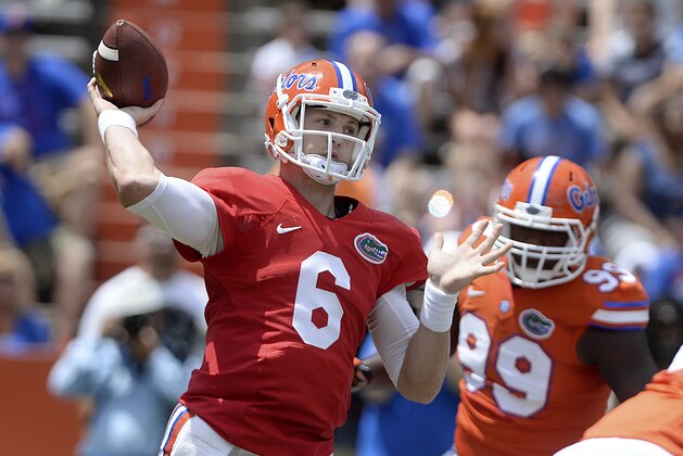 Florida quarterback Jeff Driskel (6) throws to a receiver during the first half of spring NCAA college football game Saturday, April 12, 2014, in Gainesville, Fla. (AP Photo/Phil Sandlin)