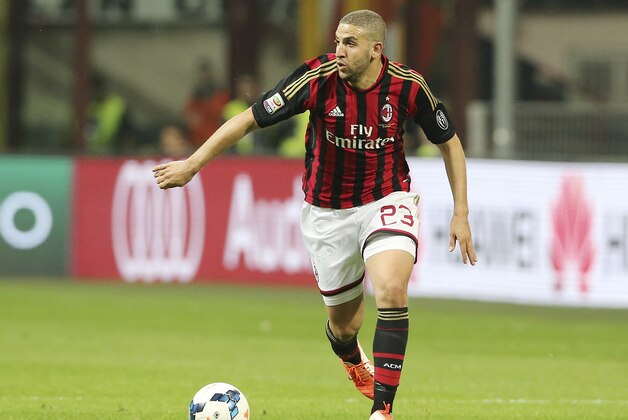 AC Milan forward Adel Taarabt, of Morocco, controls the ball during the Serie A soccer match between AC Milan and Catania at the San Siro stadium in Milan, Italy, Sunday, April 13, 2014. (AP Photo/Antonio Calanni) AC Milan forward Adel Taarabt, of Morocco, controls the ball during the Serie A soccer match between AC Milan and Catania at the San Siro stadium in Milan, Italy, Sunday, April 13, 2014. (AP Photo/Antonio Calanni)