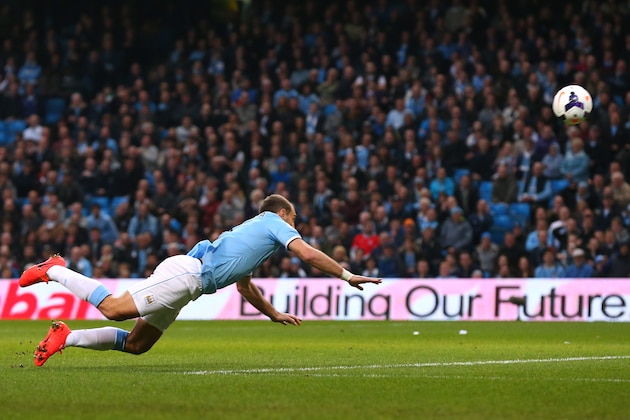 MANCHESTER, ENGLAND - APRIL 21: Pablo Zabaleta of Manchester City scores the opening goal during the Barclays Premier League match between Manchester City and West Bromwich Albion at Etihad Stadium on April 21, 2014 in Manchester, England. (Photo by Alex Livesey/Getty Images) MANCHESTER, ENGLAND - APRIL 21: Pablo Zabaleta of Manchester City scores the opening goal during the Barclays Premier League match between Manchester City and West Bromwich Albion at Etihad Stadium on April 21, 2014 in Manchester, England. (Photo by Alex Livesey/Getty Images)