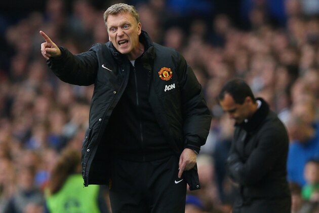 LIVERPOOL, ENGLAND - APRIL 20:  David Moyes manager of Manchester United gives instruction during the Barclays Premier League match between Everton and Manchester United at Goodison Park on April 20, 2014 in Liverpool, England.  (Photo by Clive Brunskill/Getty Images)