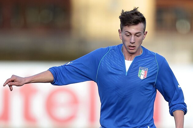 FLORENCE, ITALY - JANUARY 15: Federico Bernardeschi of Italy U21 in action during the Italy U21, U20 and U19 Friendly Tournament at Coverciano on January 15, 2014 in Florence, Italy.  (Photo by Gabriele Maltinti/Getty Images)