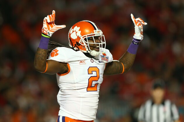 MIAMI GARDENS, FL - JANUARY 03:  Sammy Watkins #2 of the Clemson Tigers celebrates a touchdown in the first quarter against the Ohio State Buckeyes during the Discover Orange Bowl at Sun Life Stadium on January 3, 2014 in Miami Gardens, Florida.  (Photo by Streeter Lecka/Getty Images)